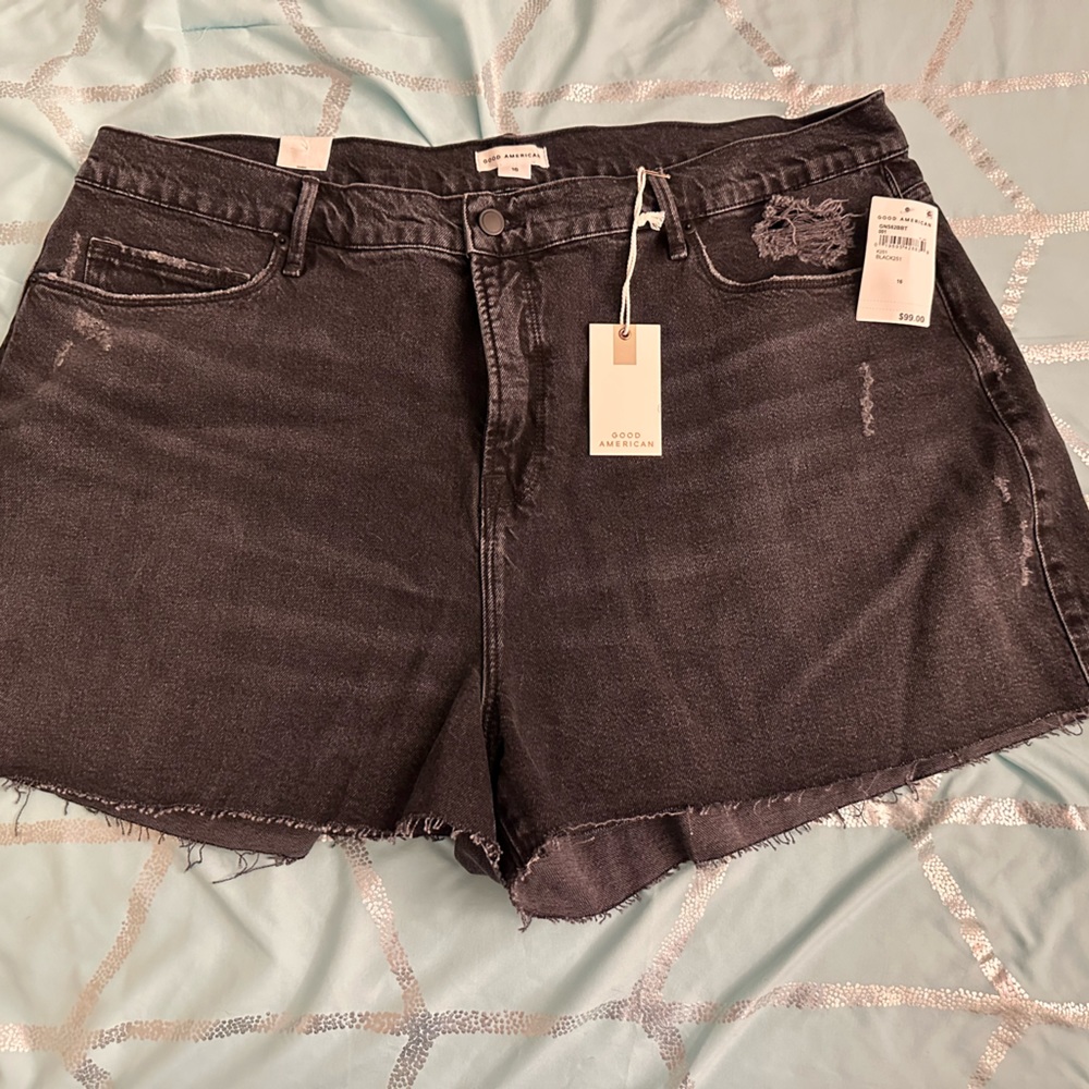 NWT Good American High-Rise Size 16 Good 90’s Black Shorts